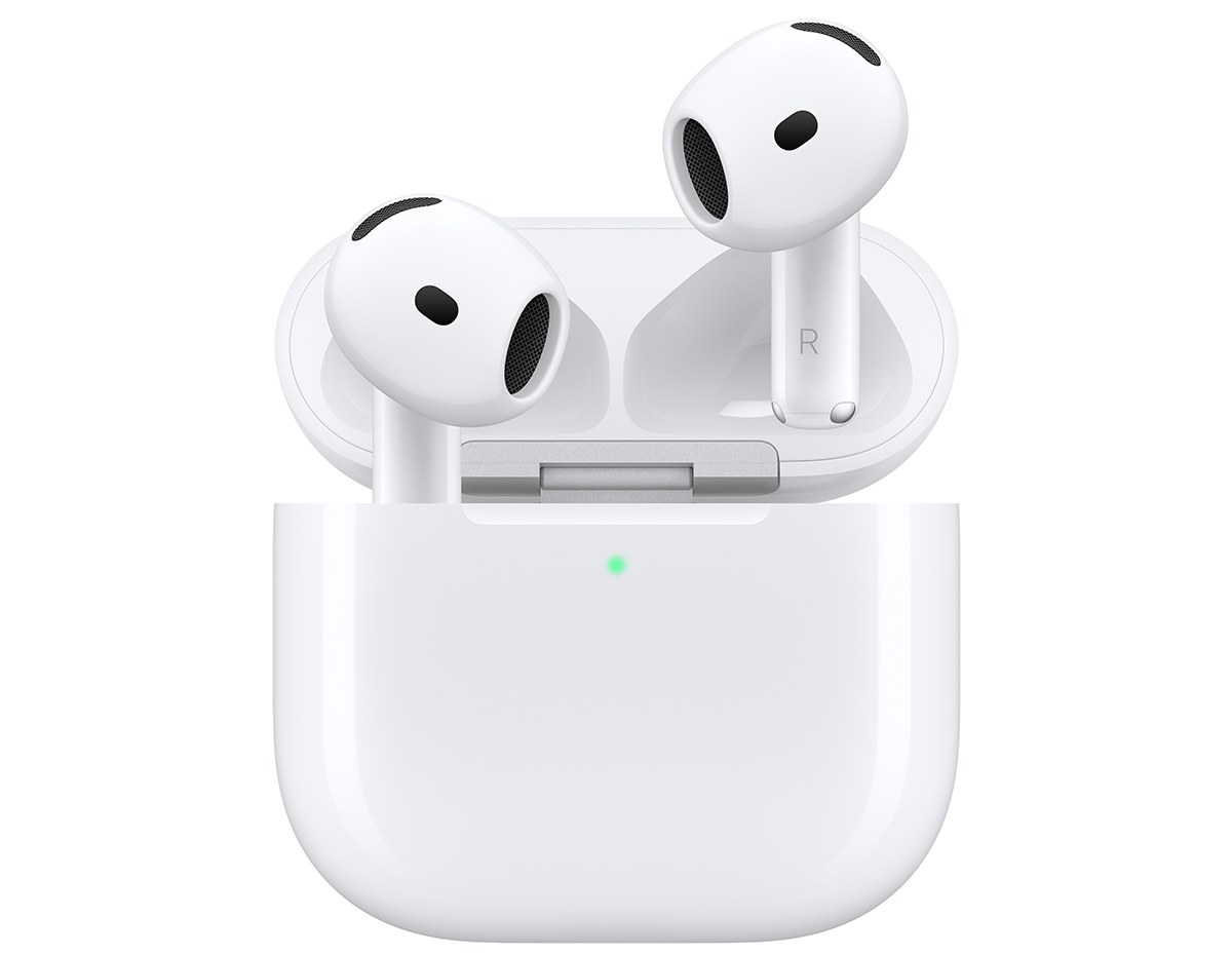 AirPods 5 в зарядном футляре