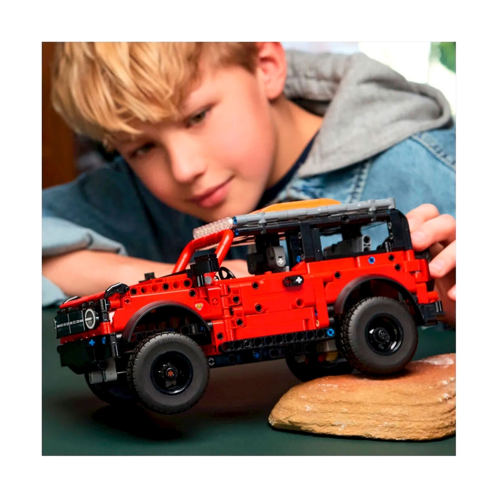 Конструктор Lego 42213 Техник Внедорожник Ford Bronco® - фото 5