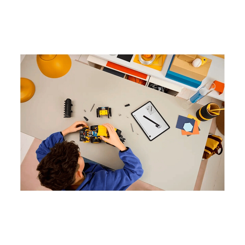 Конструктор Lego Volvo L120 Electric Техник Колесный погрузчик 42209 - фото 7