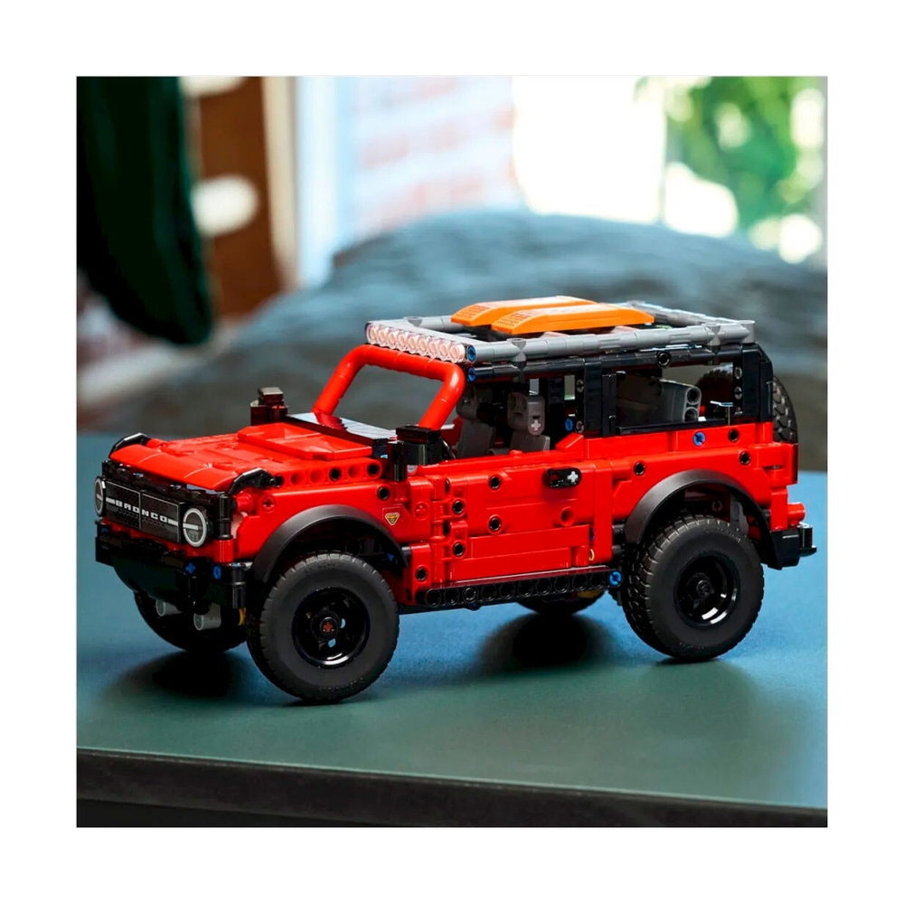Конструктор Lego 42213 Техник Внедорожник Ford Bronco® - фото 8