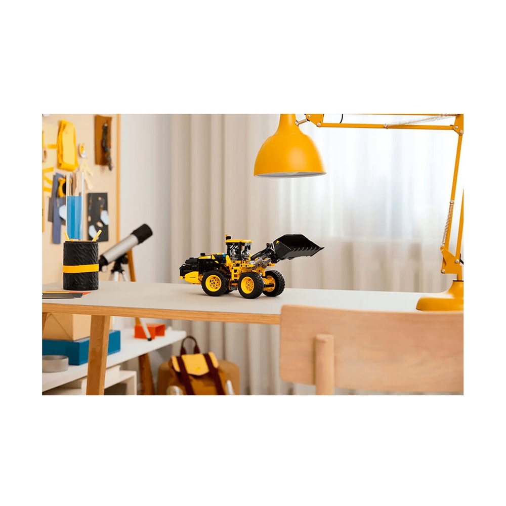 Конструктор Lego Volvo L120 Electric Техник Колесный погрузчик 42209 - фото 11