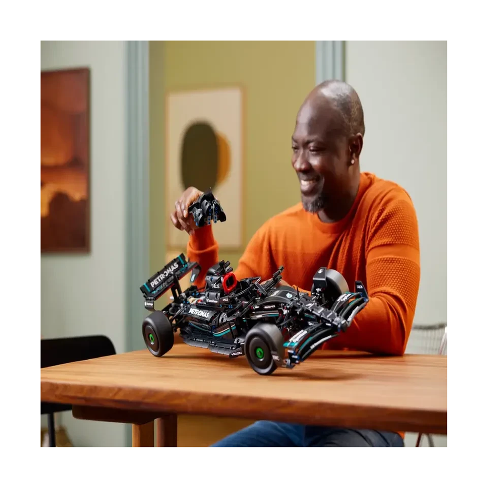 Конструктор Lego Mercedes-AMG F1 W14 E Performance 42171 - фото 7