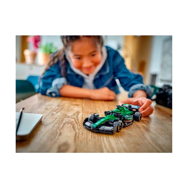 Конструктор Lego 77245 Speed Champions Болид Aston Martin Aramco F1® AMR24 - фото 5
