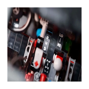 Конструктор Lego Mercedes G500 42177 - фото 8