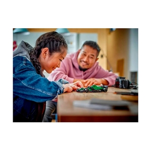 Конструктор Lego 77245 Speed Champions Болид Aston Martin Aramco F1® AMR24 - фото 6