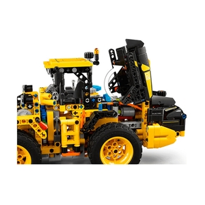 Конструктор Lego Volvo L120 Electric Техник Колесный погрузчик 42209 - фото 4